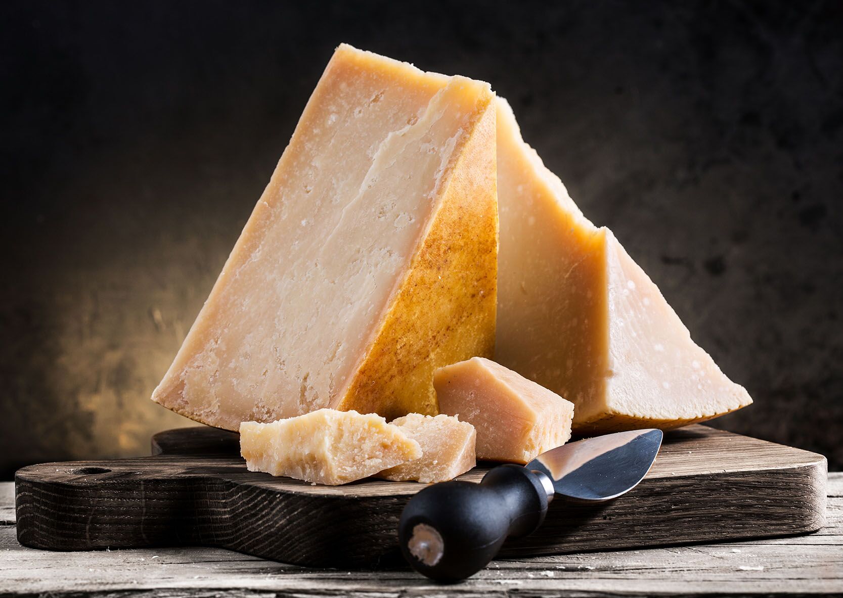 Grana Padano DOP Aged 16 months, image size:1667x1183